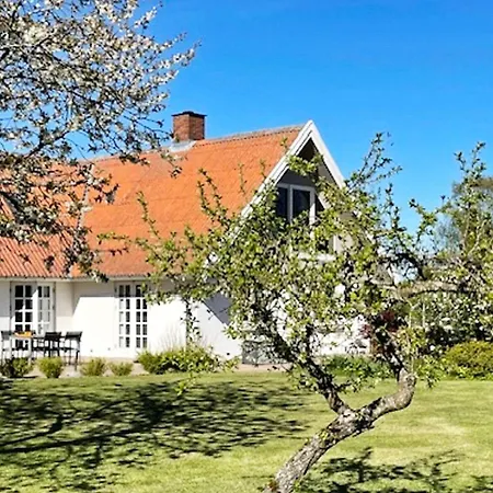 8 Person In Dom wakacyjny Nexø